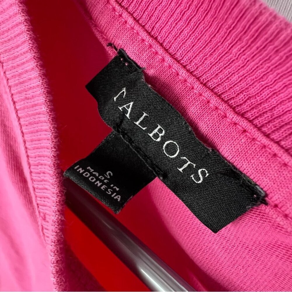 Talbots tee tshirt top bright slits on side Pink button detail Shirt - Picture 10 of 12